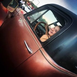 Meet your Posher, Alisa